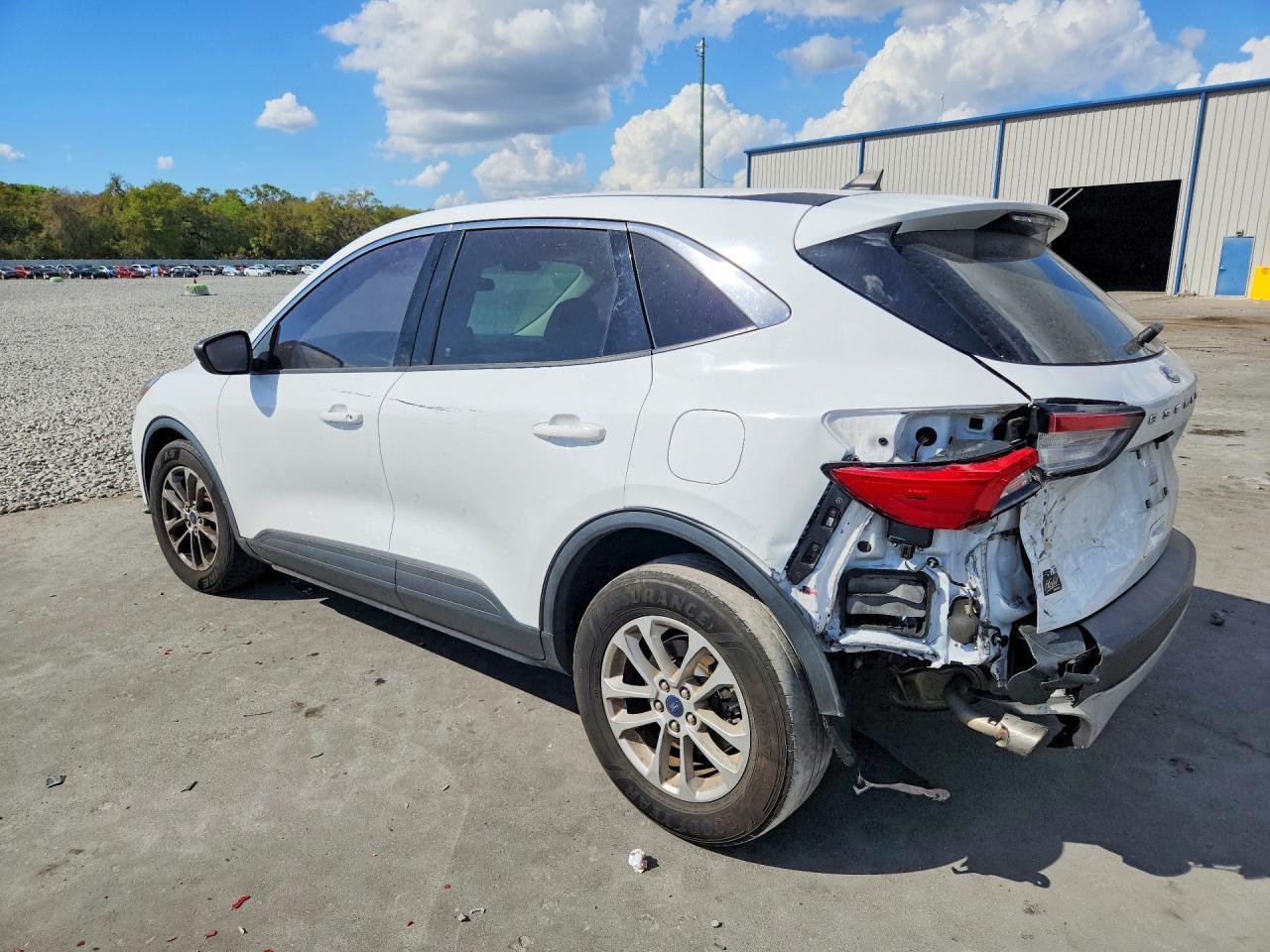2022 Ford Escape Se - Фото 2