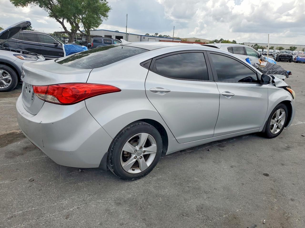 2013 Hyundai Elantra Gls - Фото 3