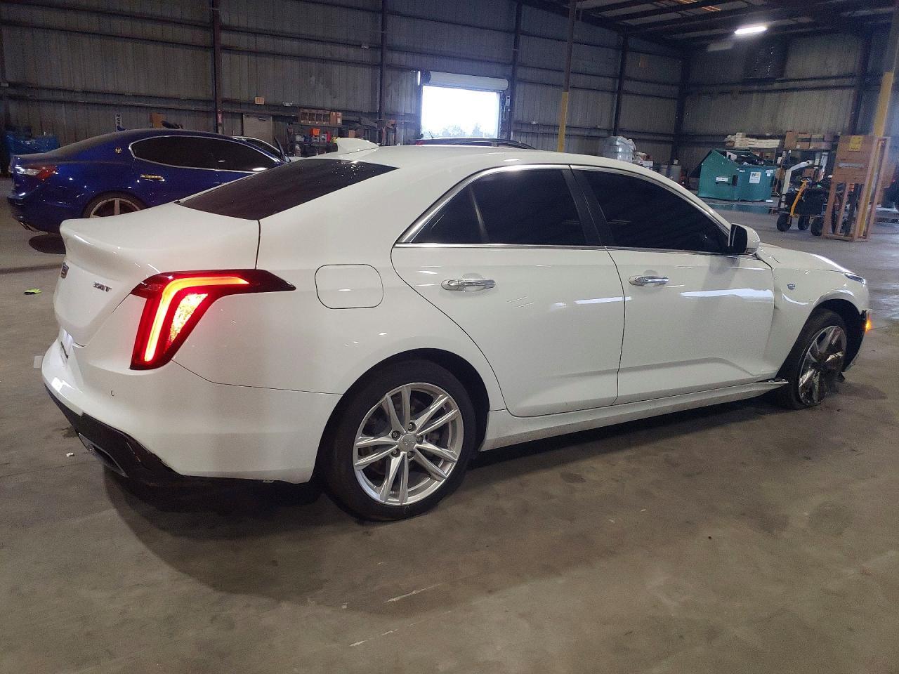 2022 Cadillac Ct4 Luxury - Фото 3