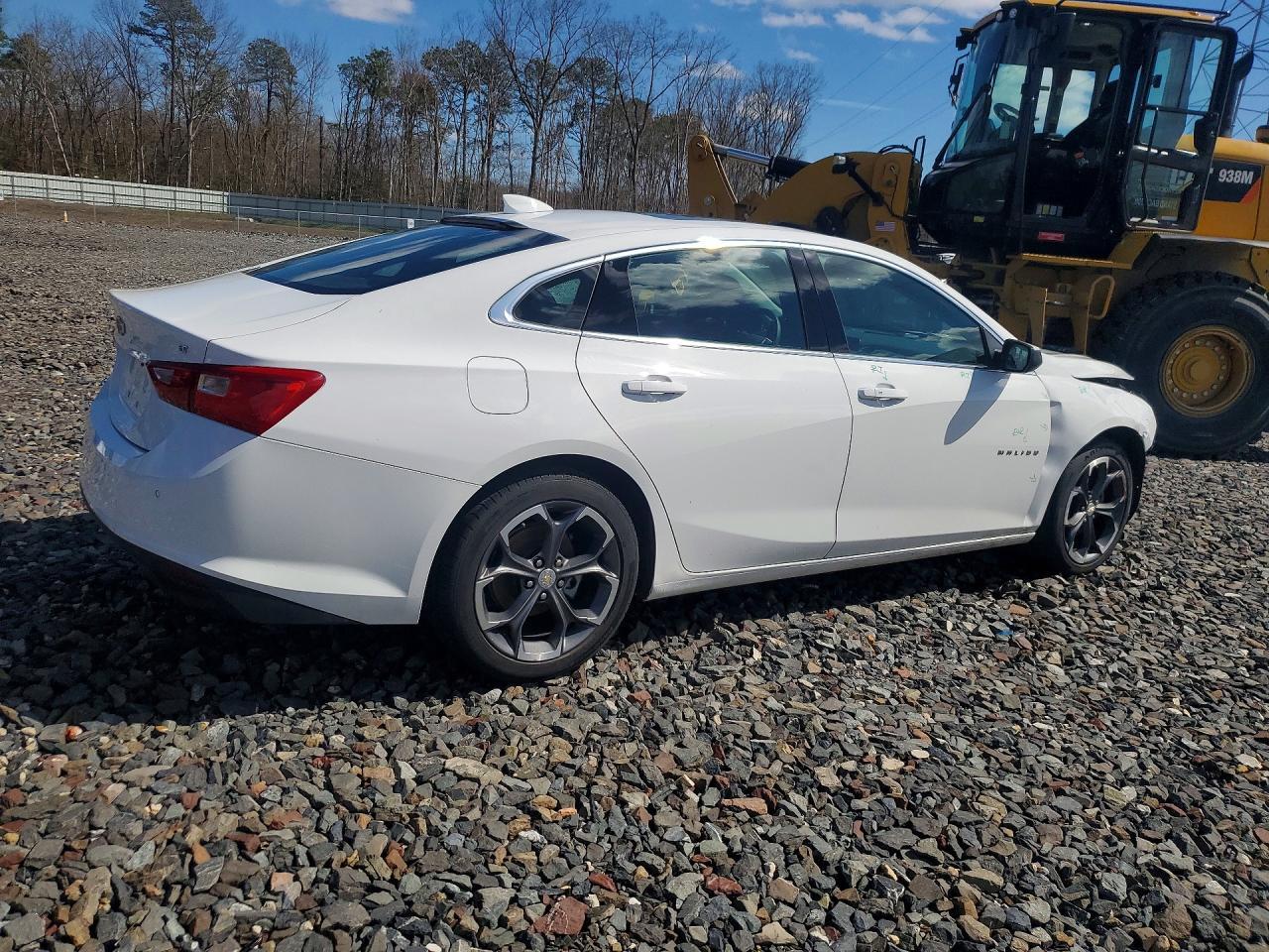 2024 Chevrolet Malibu Lt - Image 3