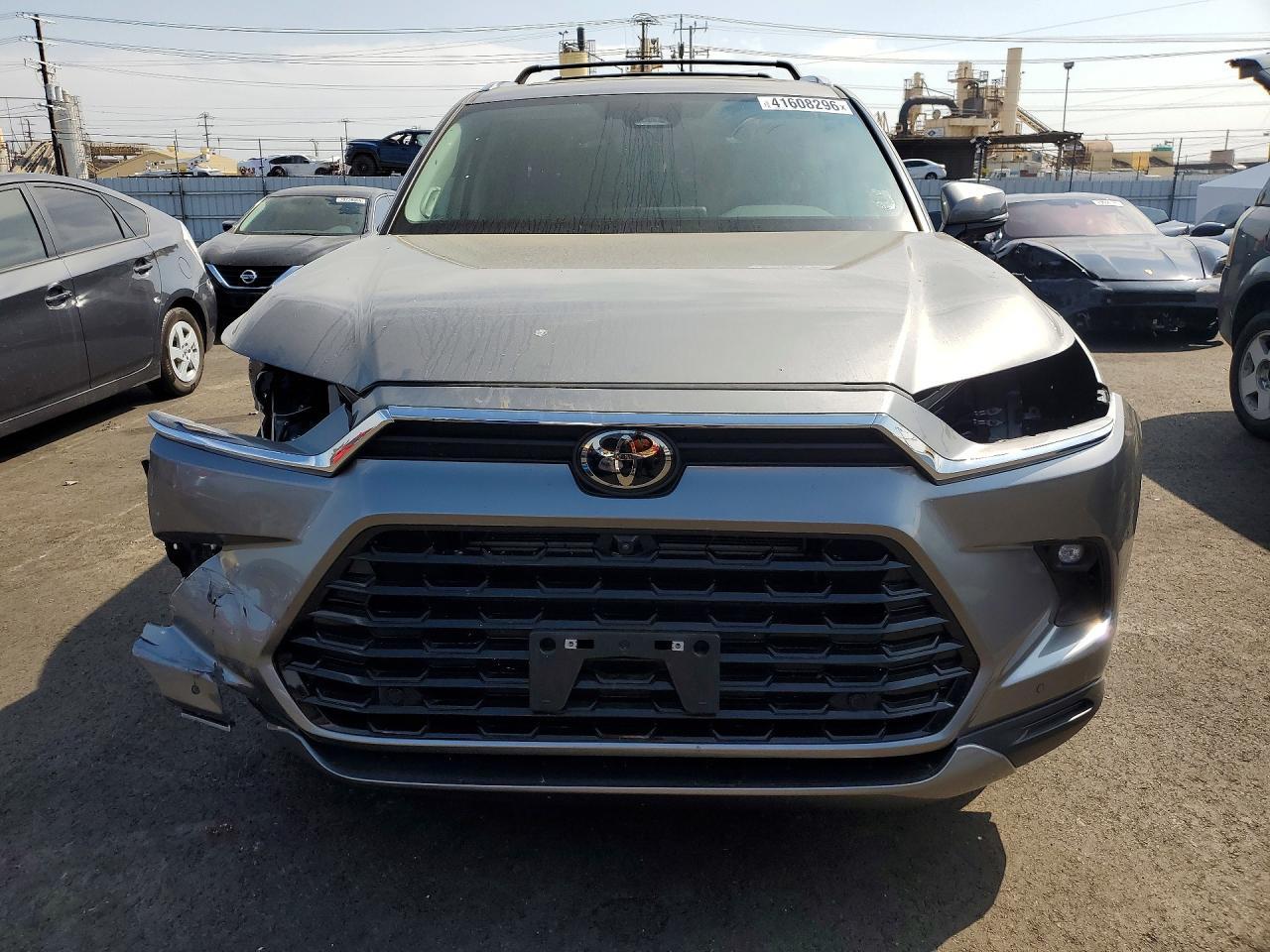 2026 Toyota Grand Highlander Hybrid Limited - Image 5