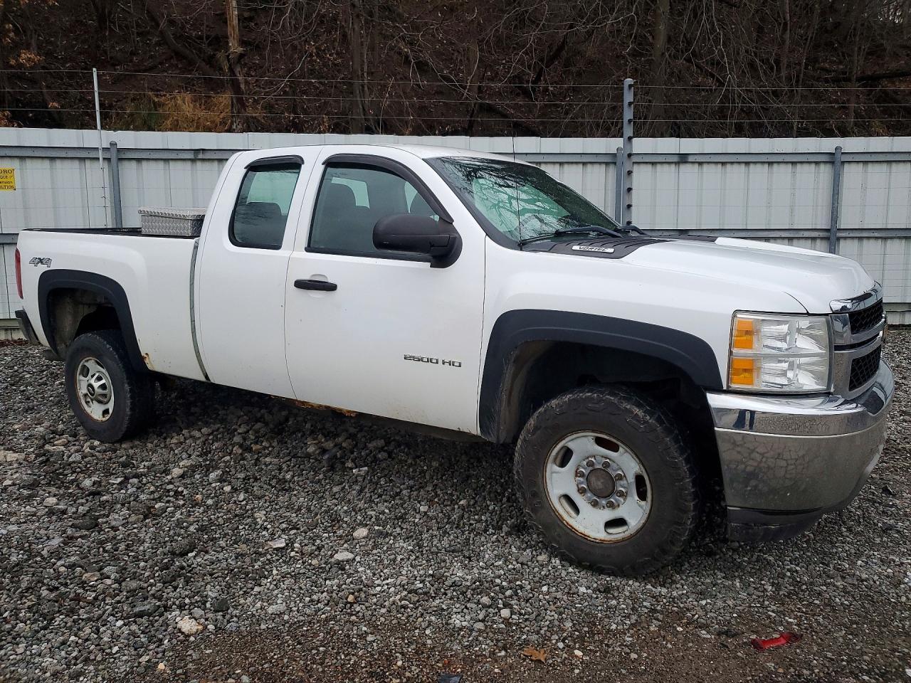 2013 Chevrolet Silverado K2500 Heavy Duty - Image 4