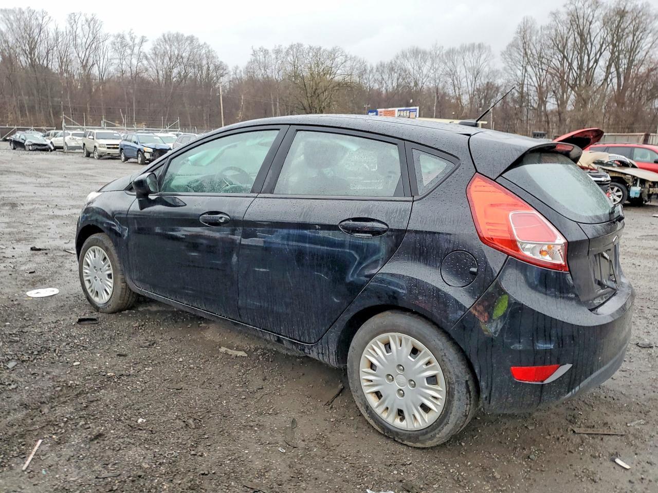 2017 Ford Fiesta S - Фото 2