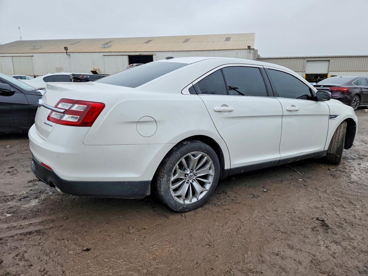 2013 Ford Taurus Limited - Фото 3