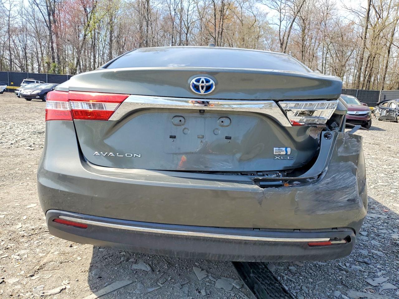 2014 Toyota Avalon Hybrid Xle Touring - Image 6