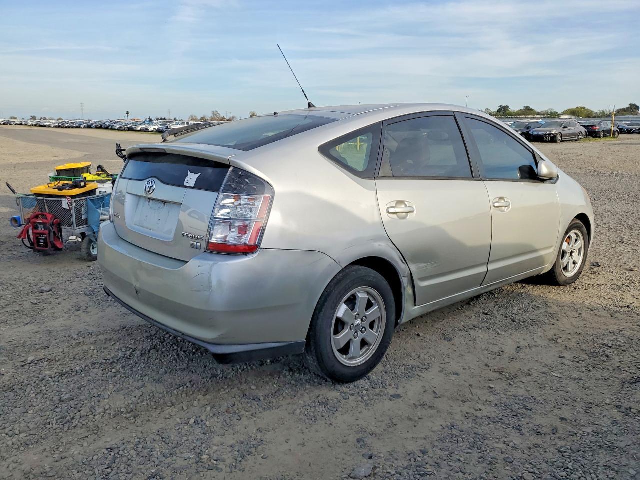 2004 Toyota Prius Base - Image 3