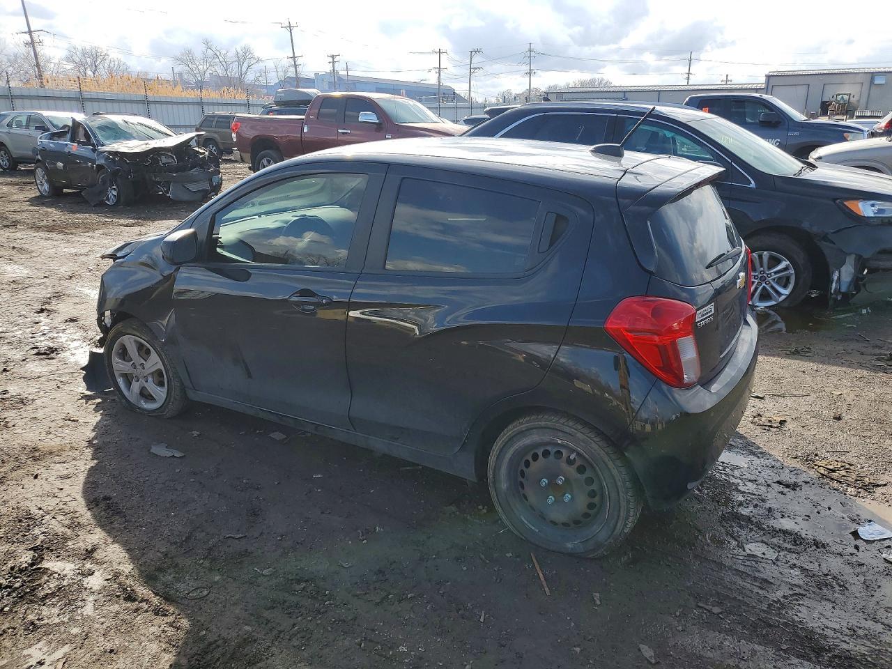 2021 Chevrolet Spark Ls - Фото 2