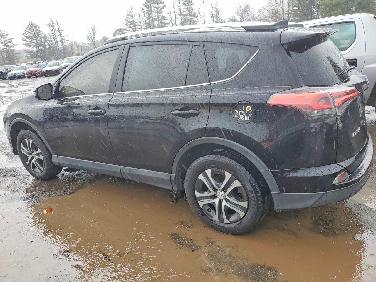 2016 Toyota Rav4 Le - Фото 2