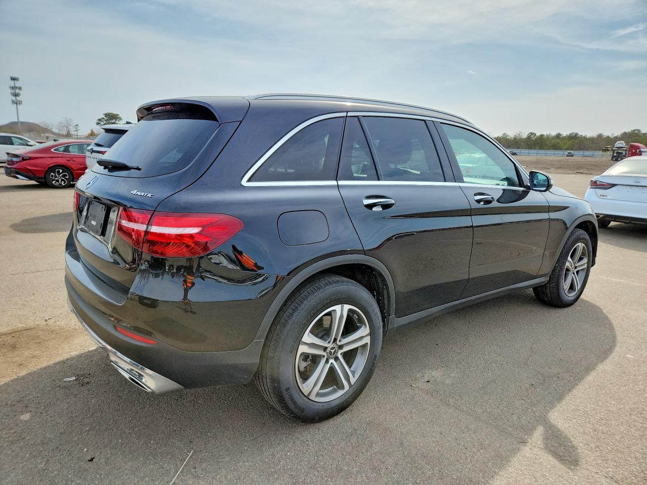 2019 Mercedes-Benz Glc 300 4Matic - Image 3