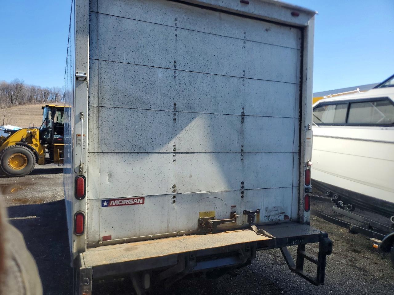 2013 Isuzu Npr Hd Box Truck - Image 6