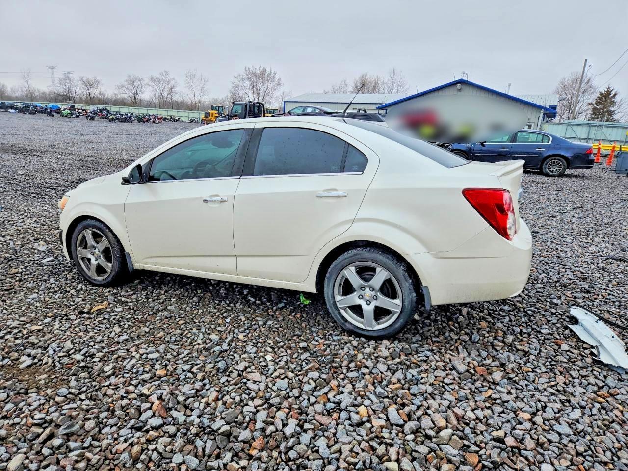 2014 Chevrolet Sonic Ltz - Фото 2