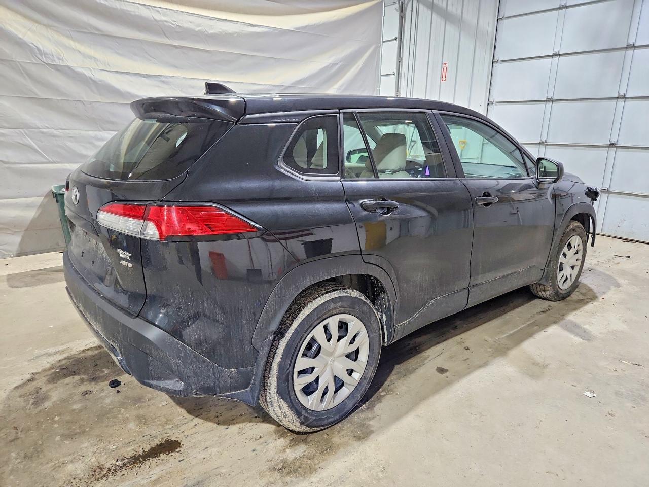 2023 Toyota Corolla Cross L - Image 3