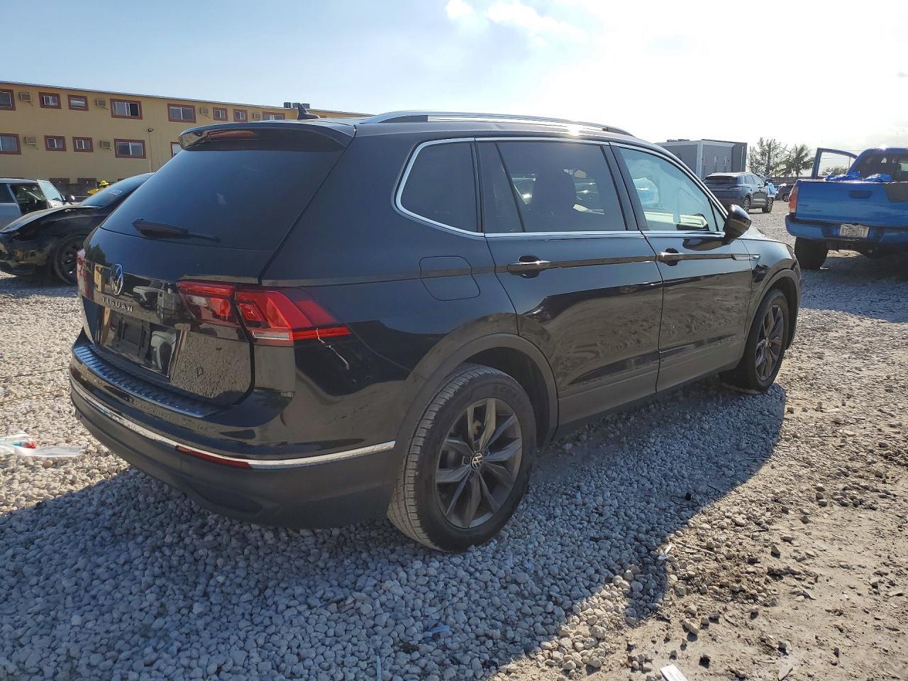 2023 Volkswagen Tiguan Se - Фото 3