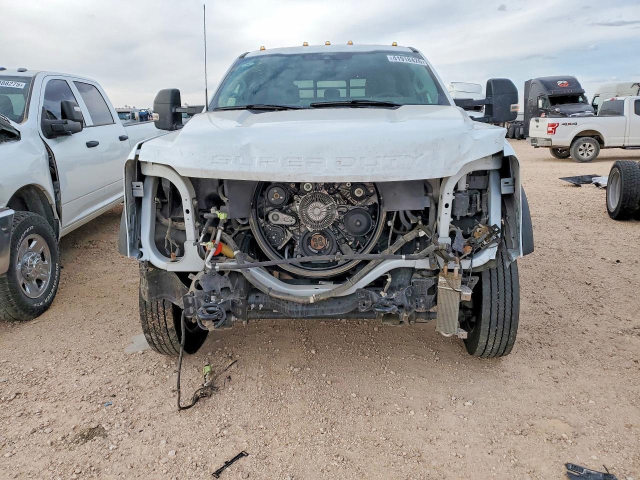 2024 Ford F450 Super Duty - Фото 5