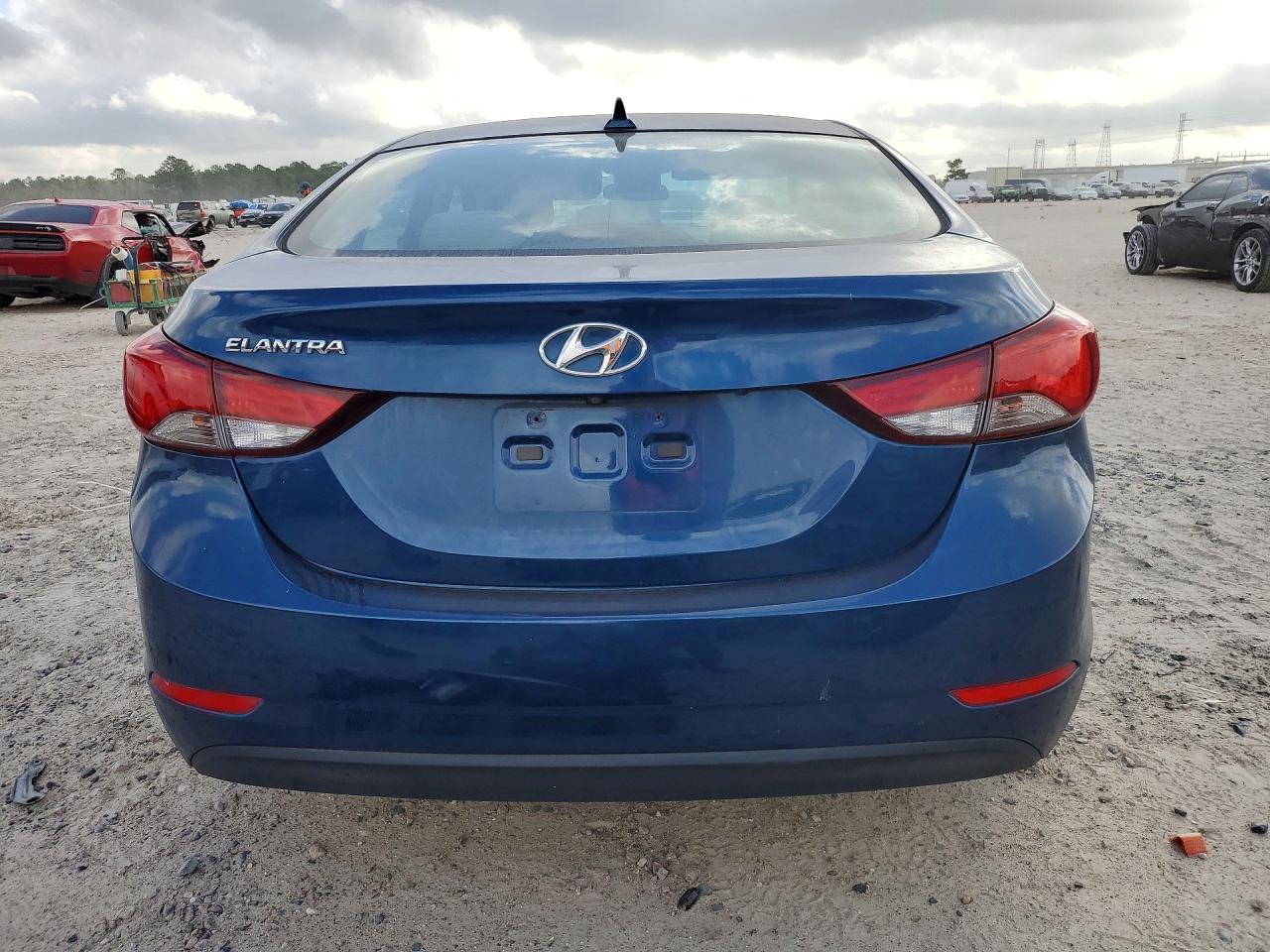 2016 Hyundai Elantra Value Edition - Image 6