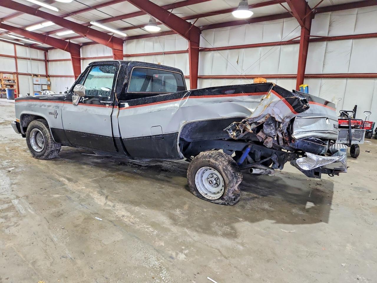 1984 Chevrolet C10 - Фото 2