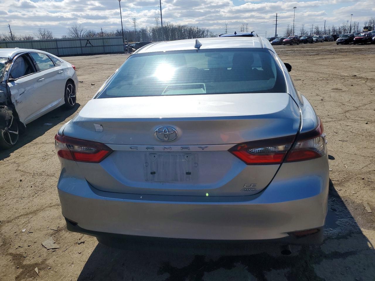 2022 Toyota Camry Le - Image 6