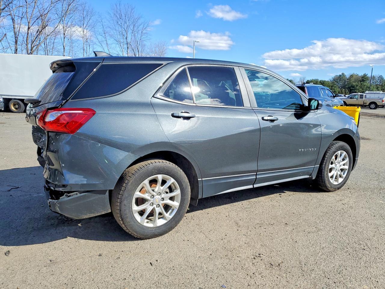 2021 Chevrolet Equinox Ls - Фото 3