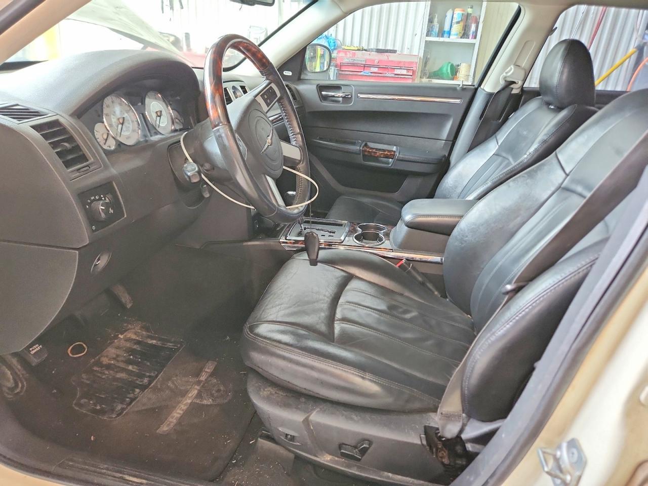 2009 Chrysler 300C - Фото 7