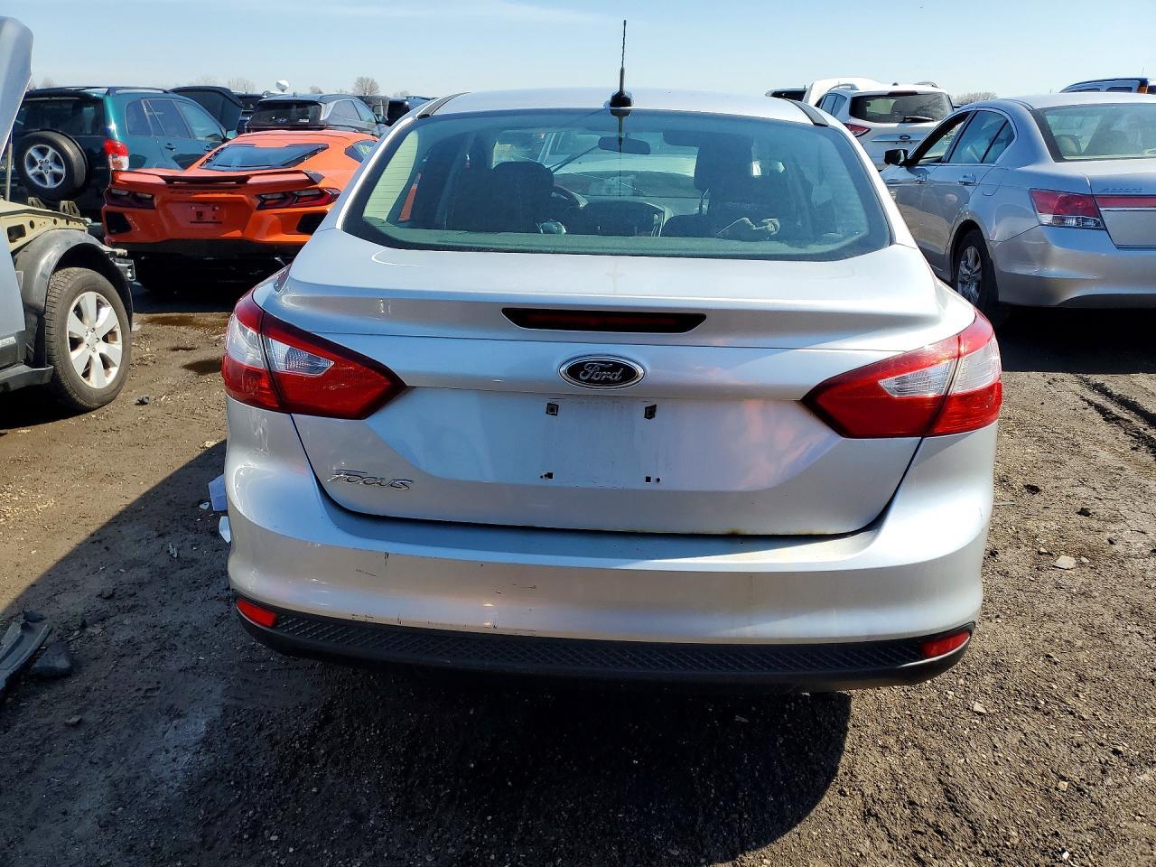 2012 Ford Focus S - Фото 6