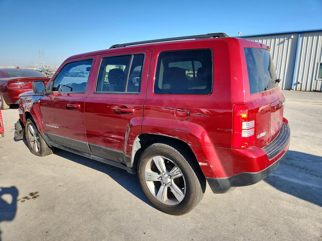 2013 Jeep Patriot Latitude - Фото 2