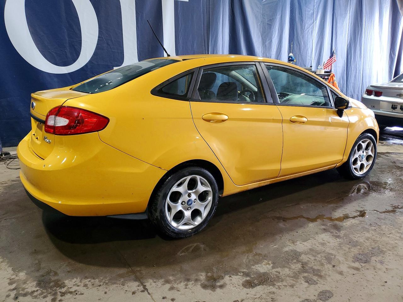 2012 Ford Fiesta Sel - Фото 3