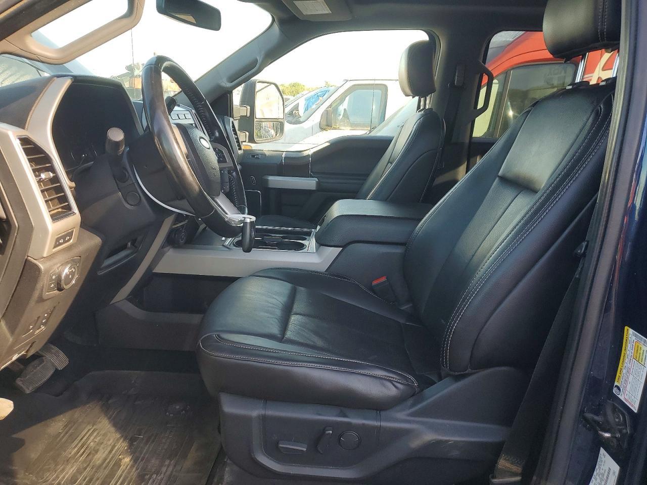 2020 Ford F350 Super Duty - Image 7