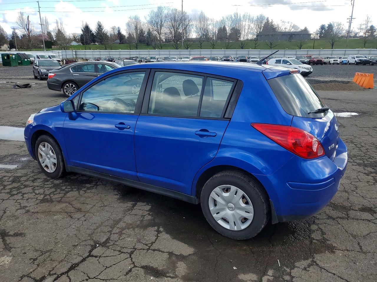 2012 Nissan Versa 1.8 S - Фото 2