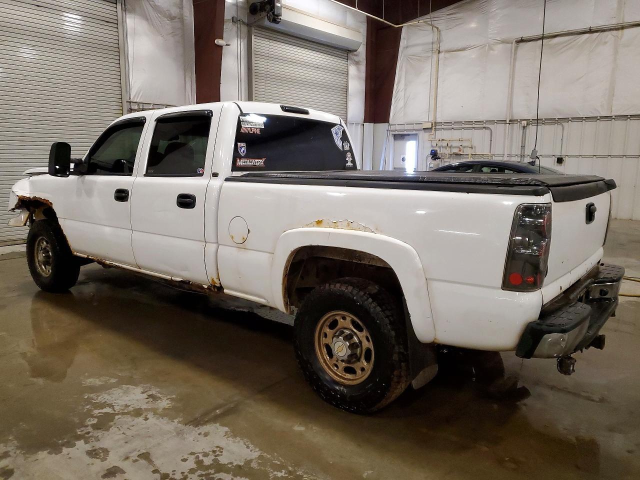 2005 Chevrolet Silverado K2500 Heavy Duty - Image 2