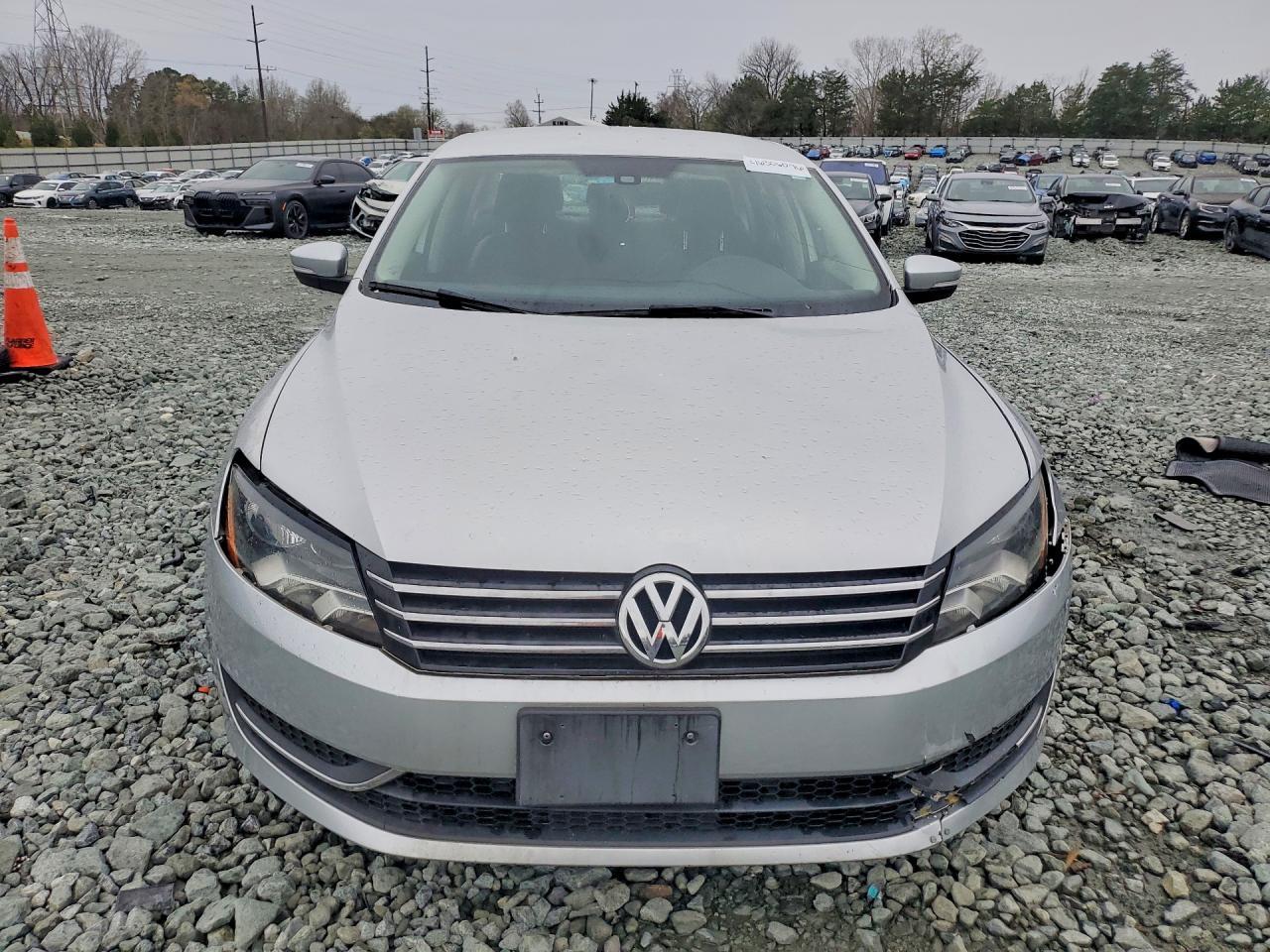 2014 Volkswagen Passat S - Фото 5