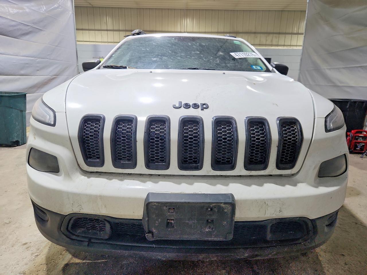 2017 Jeep Cherokee Sport - Фото 5