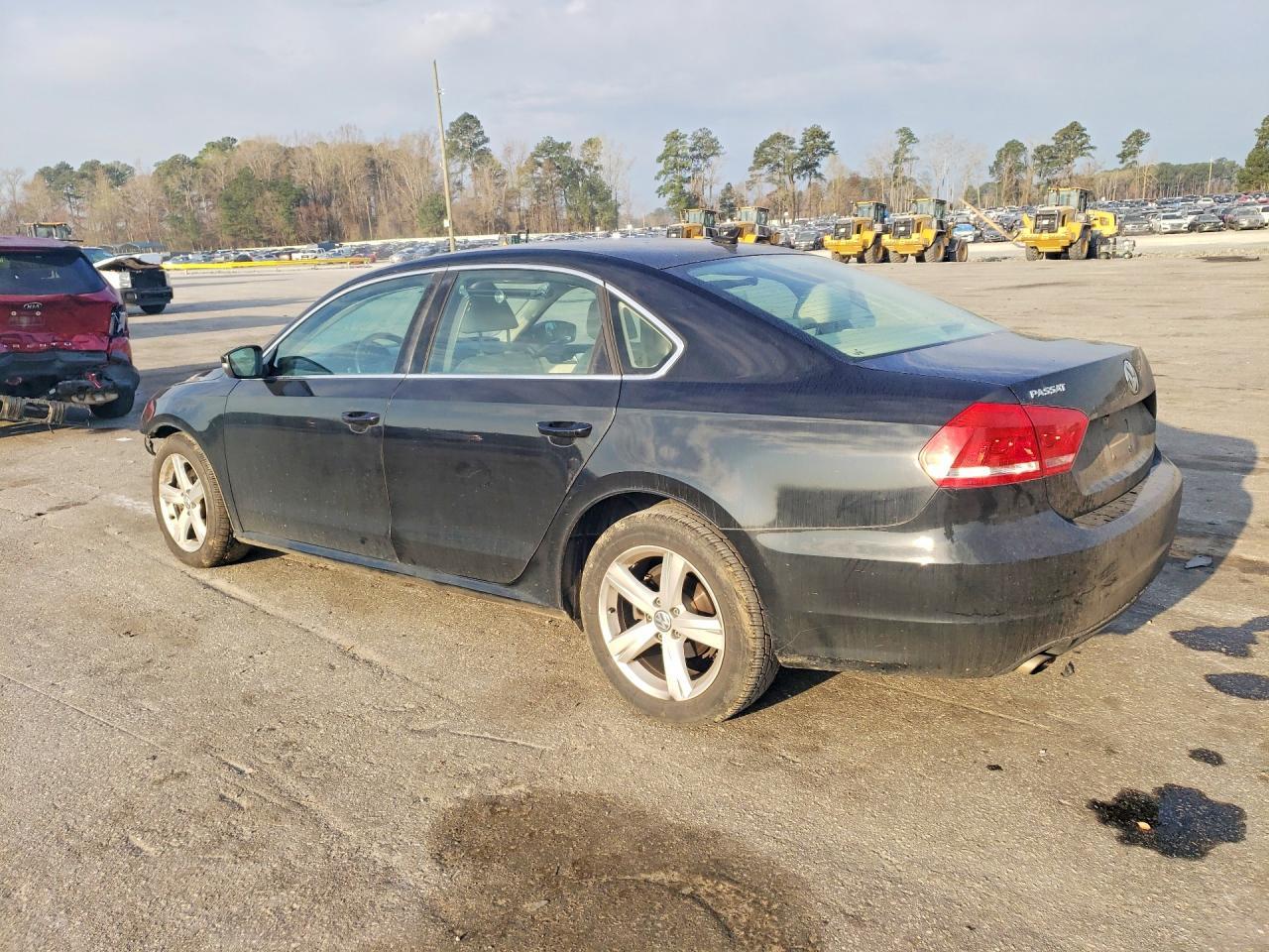 2015 Volkswagen Passat S - Фото 2
