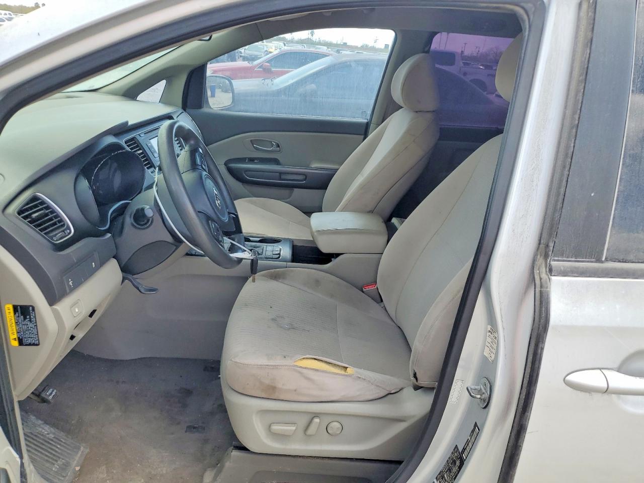 2016 Kia Sedona Lx - Фото 7