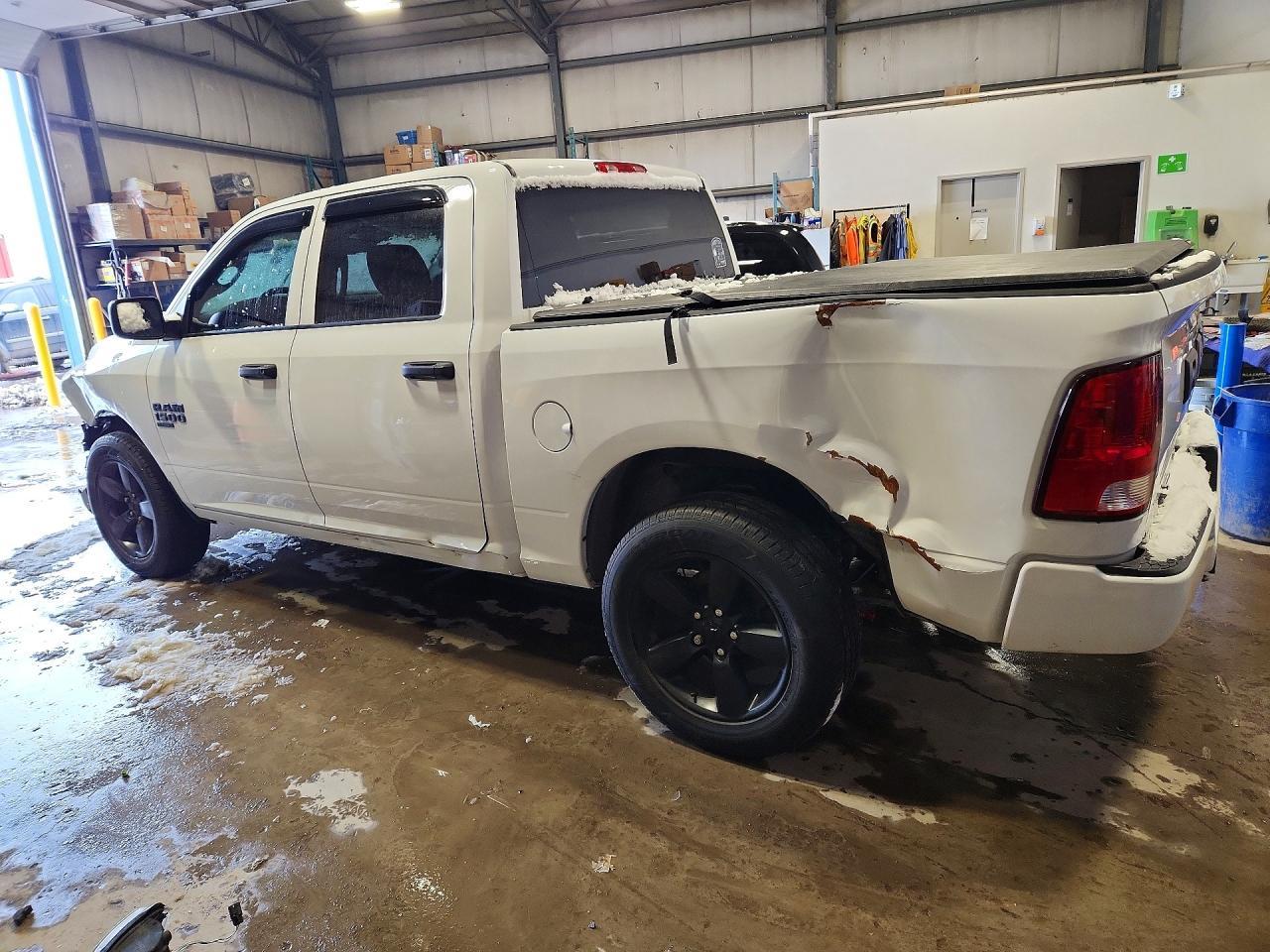2021 Ram 1500 Classic Tradesman - Фото 2