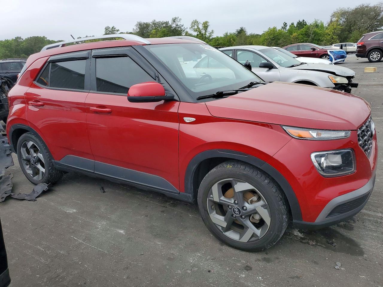 2023 Hyundai Venue Sel - Image 4