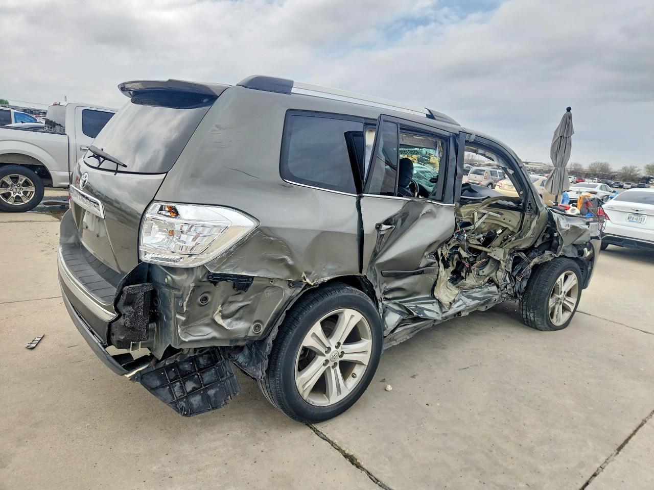 2011 Toyota Highlander Limited - Image 3