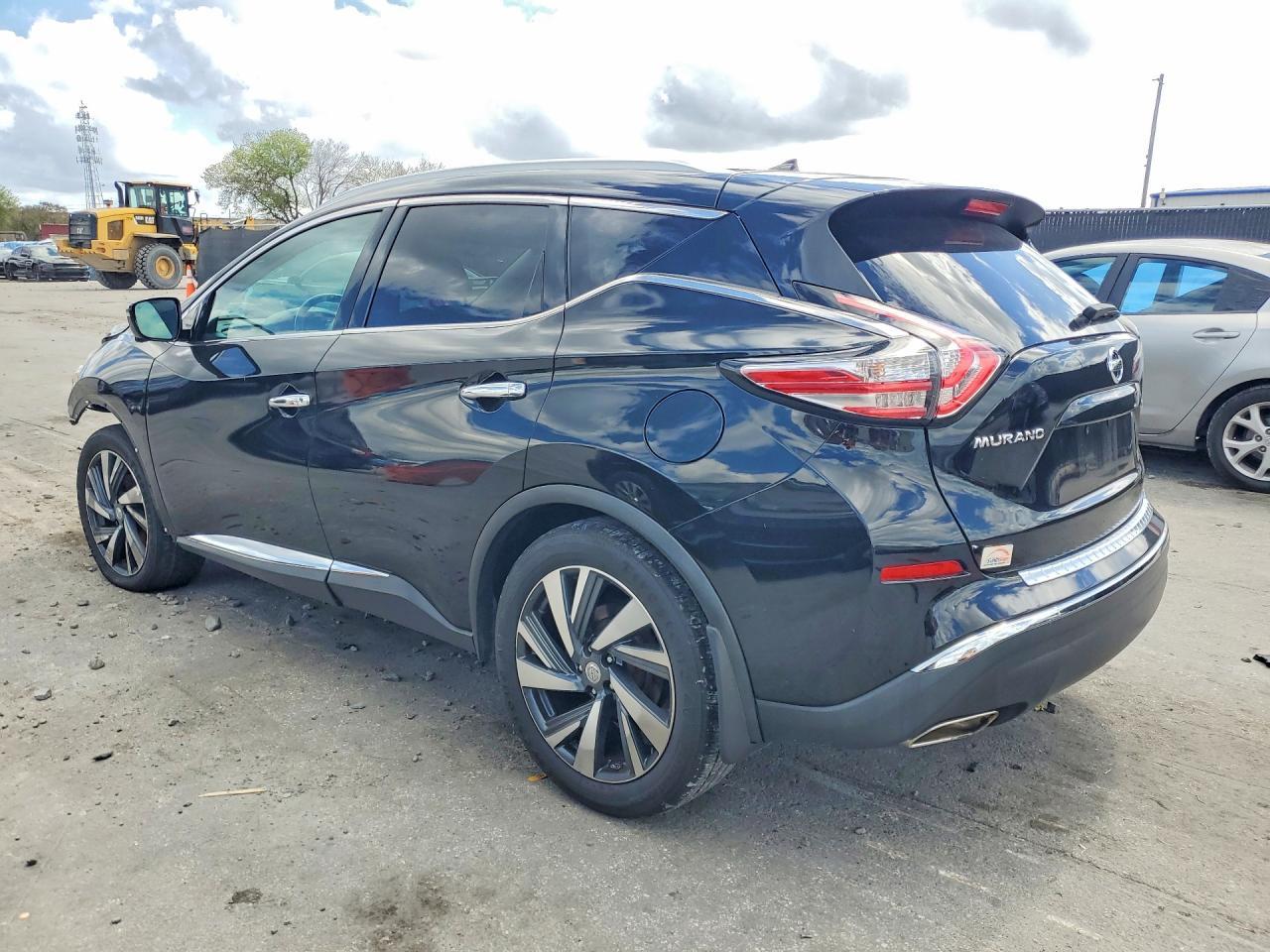 2015 Nissan Murano Platinum - Image 2