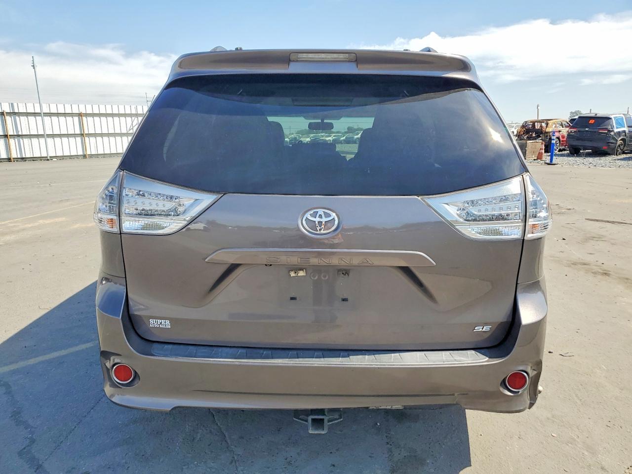 2012 Toyota Sienna Se 8-Passenger - Фото 6