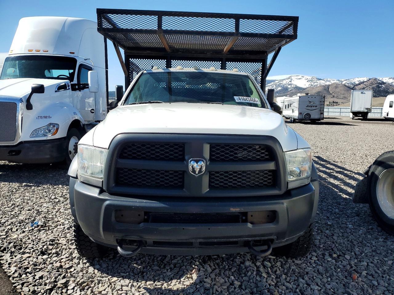 2015 Ram 5500 Flatbed Truck - Фото 5