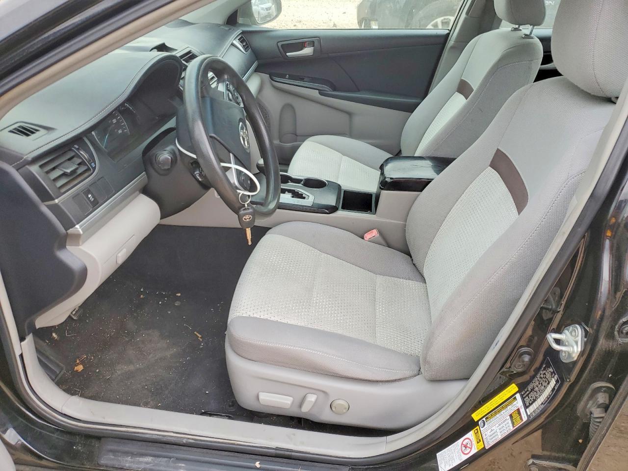 2012 Toyota Camry Le A - Фото 7