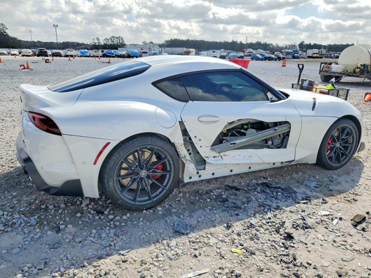 2026 Toyota Gr Supra 3.0 Premium - Фото 3