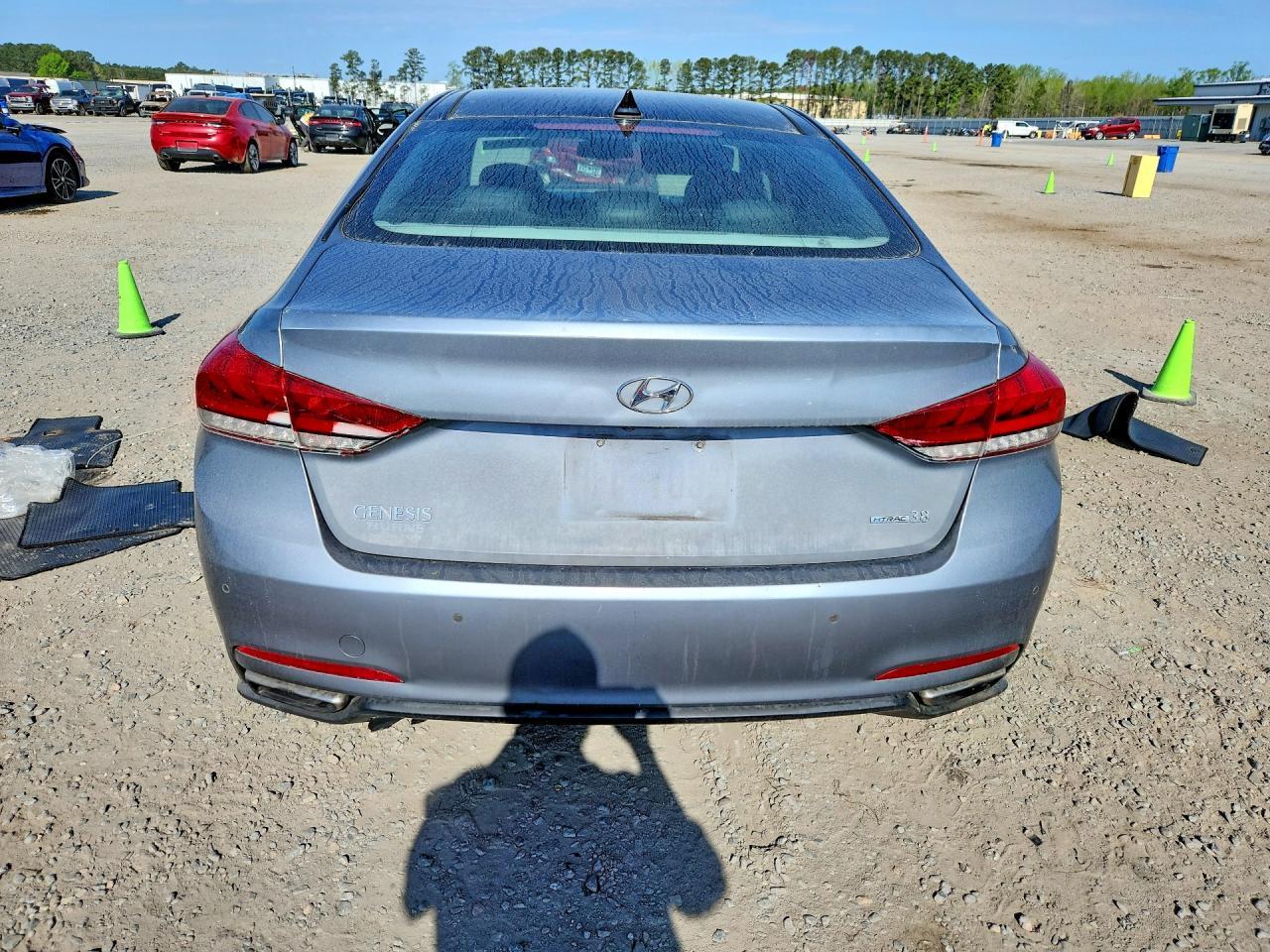 2015 Hyundai Genesis 3.8L - Фото 6