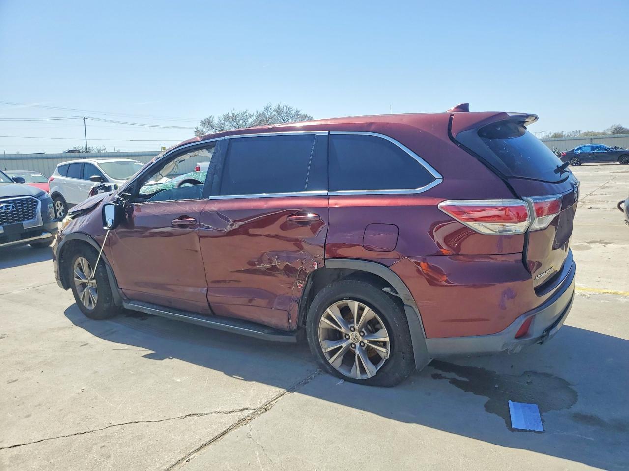 2014 Toyota Highlander Le Plus - Фото 2