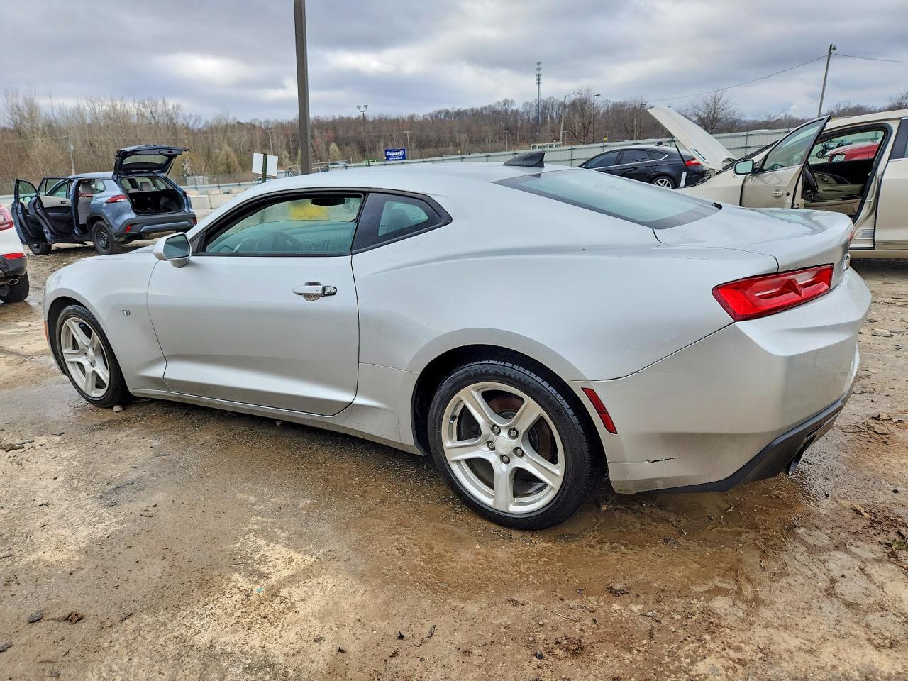 2016 Chevrolet Camaro Lt - Фото 2
