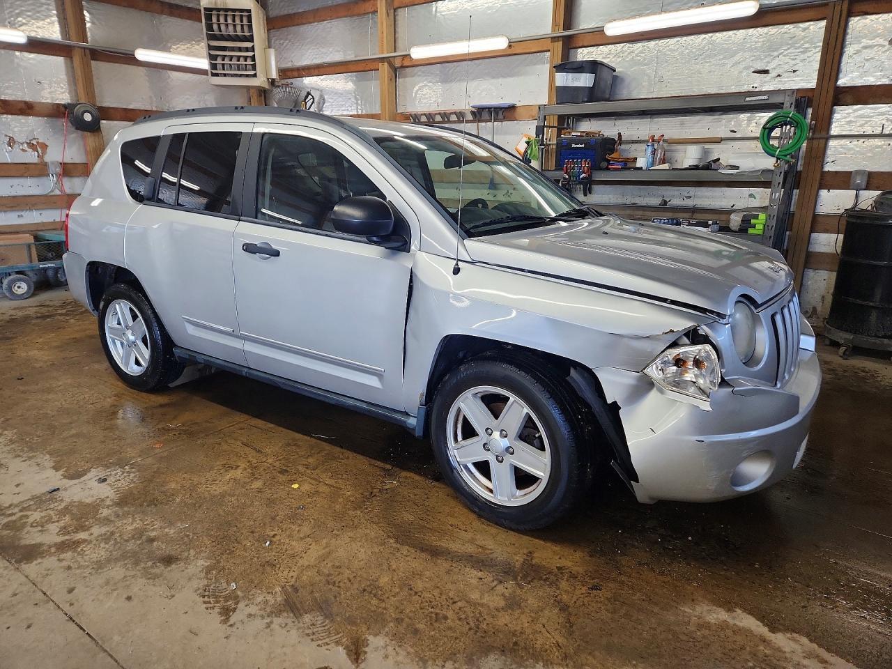 2010 Jeep Compass Sport - Фото 4