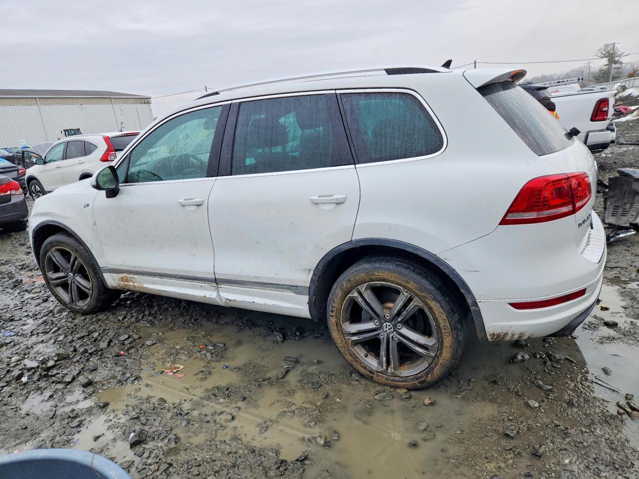 2014 Volkswagen Touareg V6 - Фото 2