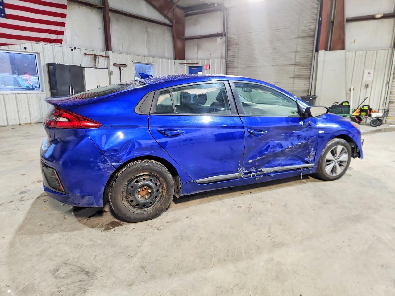 2019 Hyundai Ioniq Plug-In Hybrid Base - Фото 3