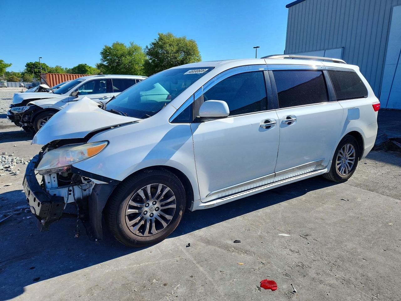 2015 Toyota Sienna Xle 8-Passenger