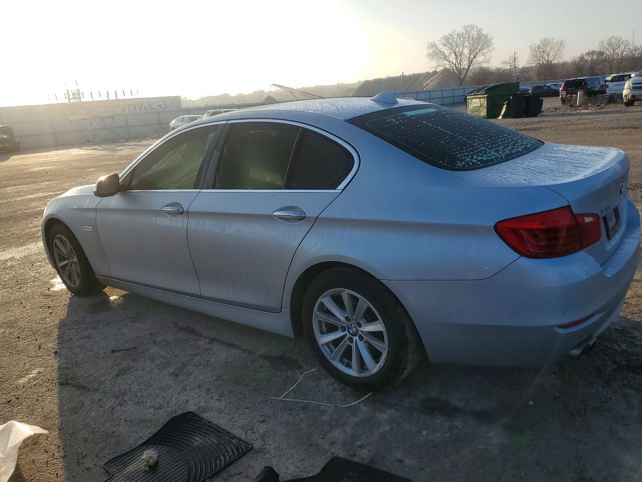 2015 BMW 528 Xi - Фото 2