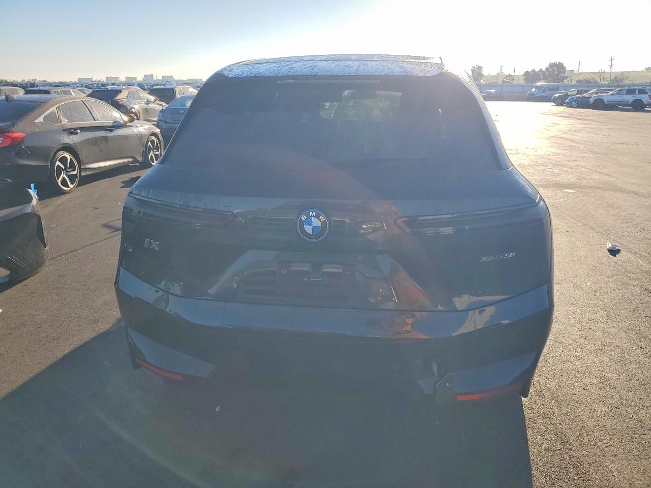 2025 BMW Ix xDrive50 - Фото 6